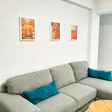 Apartment Sea Breeze Central, 2bed *